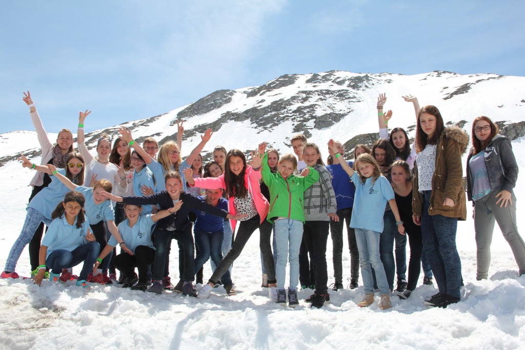 Gruppenfoto im Schnee